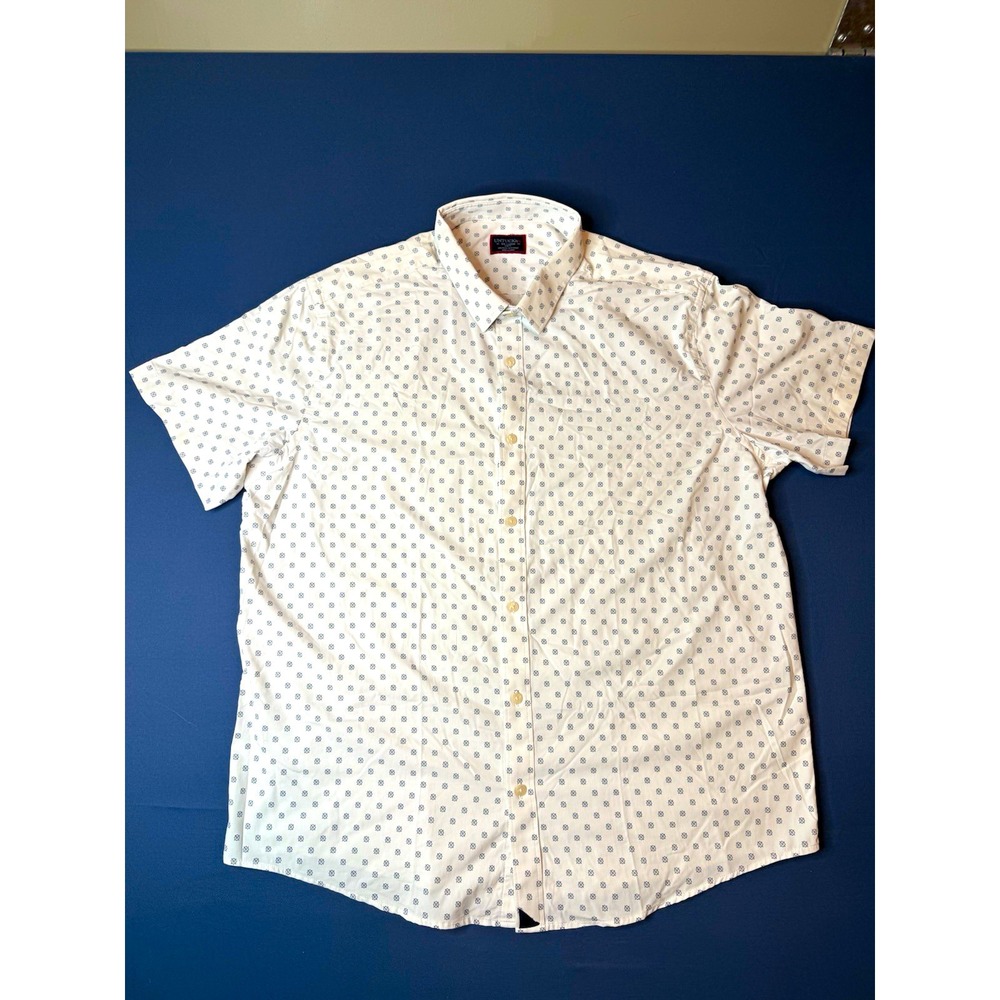 UNTUCKit Men's 2XL Slim Fit Short Sleeve Button-Up Shirt White Blue Geometric